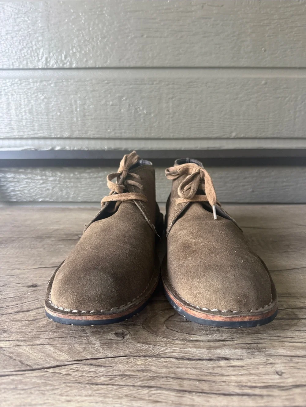 John Varvatos Men’s Olive Brown Suede Chukka Boots size 10.5 M